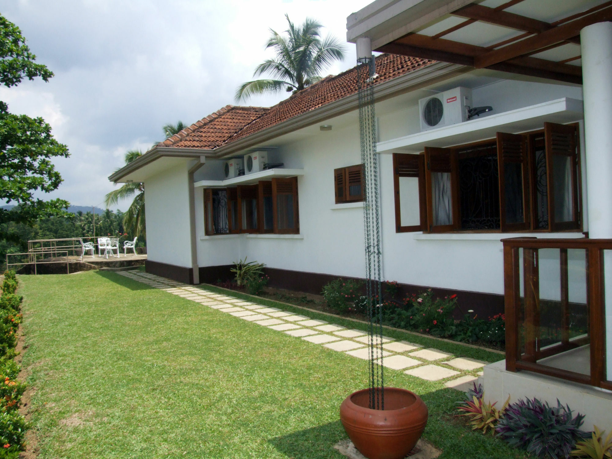 Serene Villa 拉特纳普勒 外观 照片